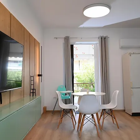 Twins Apartment *