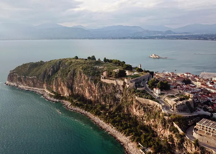 Twins Апартаменты Нафплион